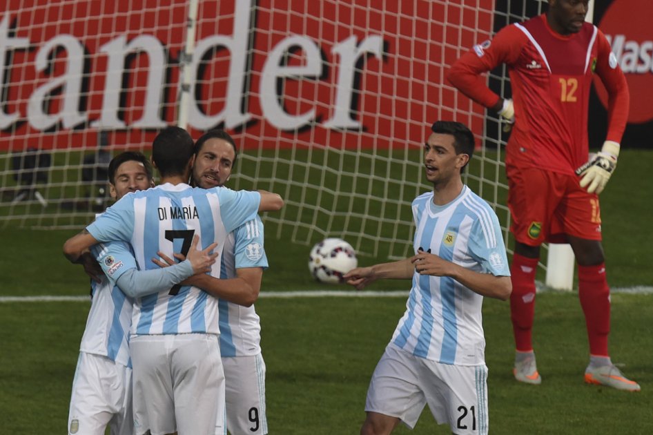 Argentina ganó pero terminó sufriendo contra Jamaica