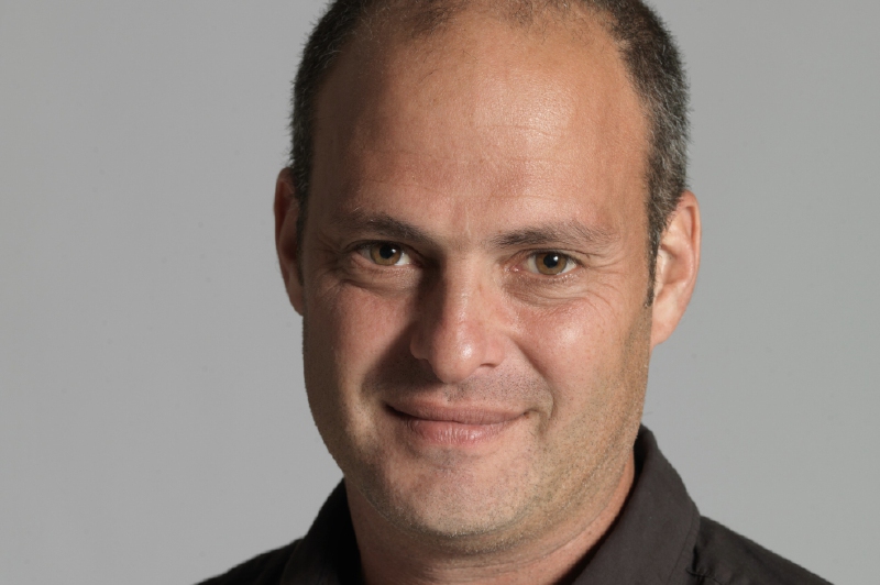 Sebastián Blutrach, un productor “Bajo terapia”