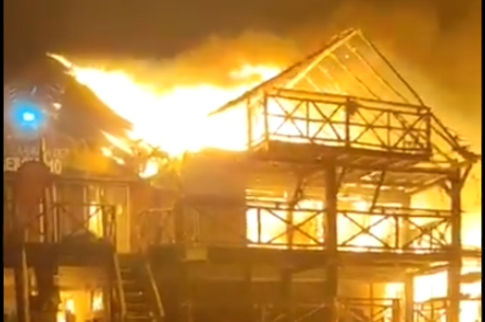 Incendio de grandes proporciones afectó a Playa Blanca, en la isla de Barú, Cartagena