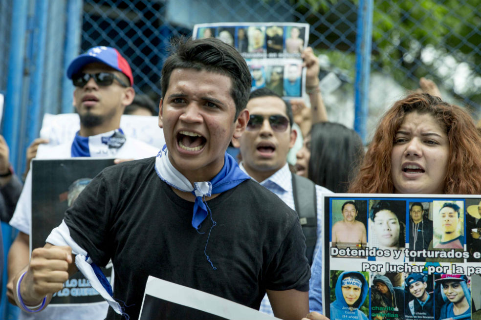 Ciudades siguen bajo asedio en Nicaragua