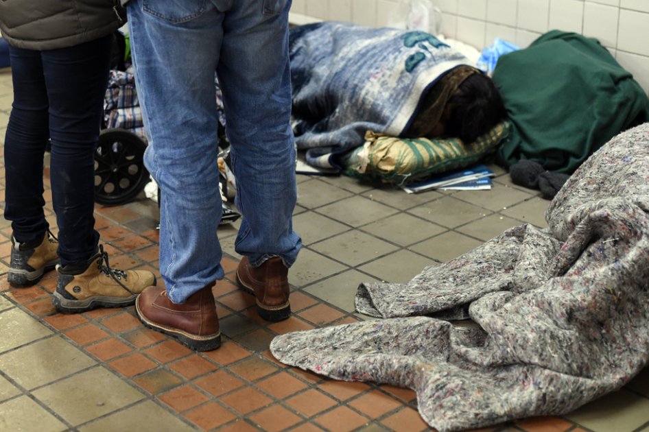 Contar a los sintecho en Nueva York, una misión de una noche y 3.000 voluntarios