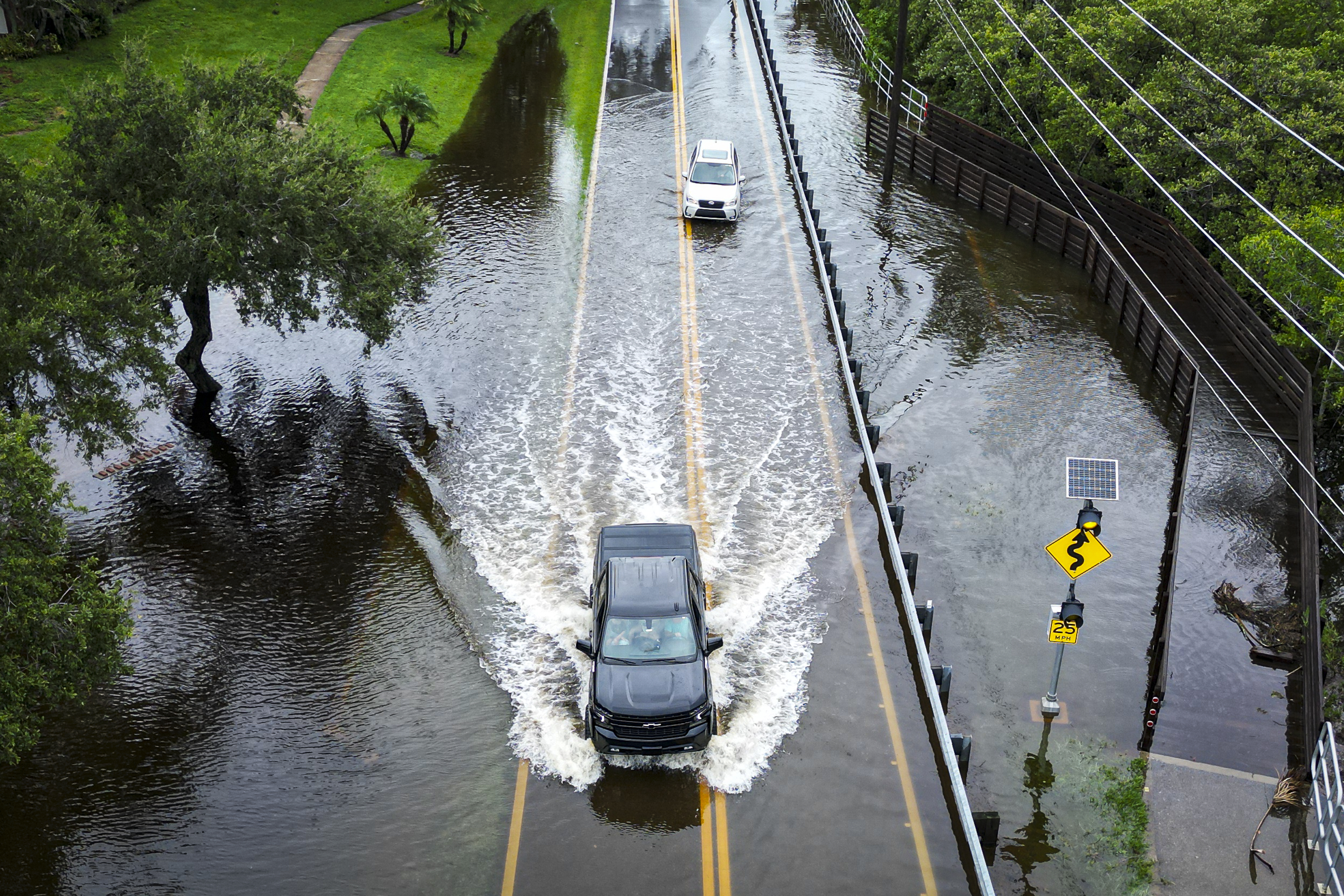 Idalia se degrada a tormenta tropical a su paso por Georgia y las Carolinas