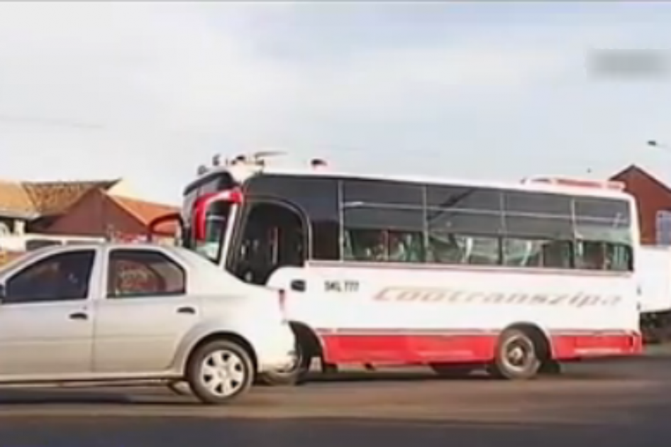 Mujer denuncia agresión sexual en bus intermunicipal