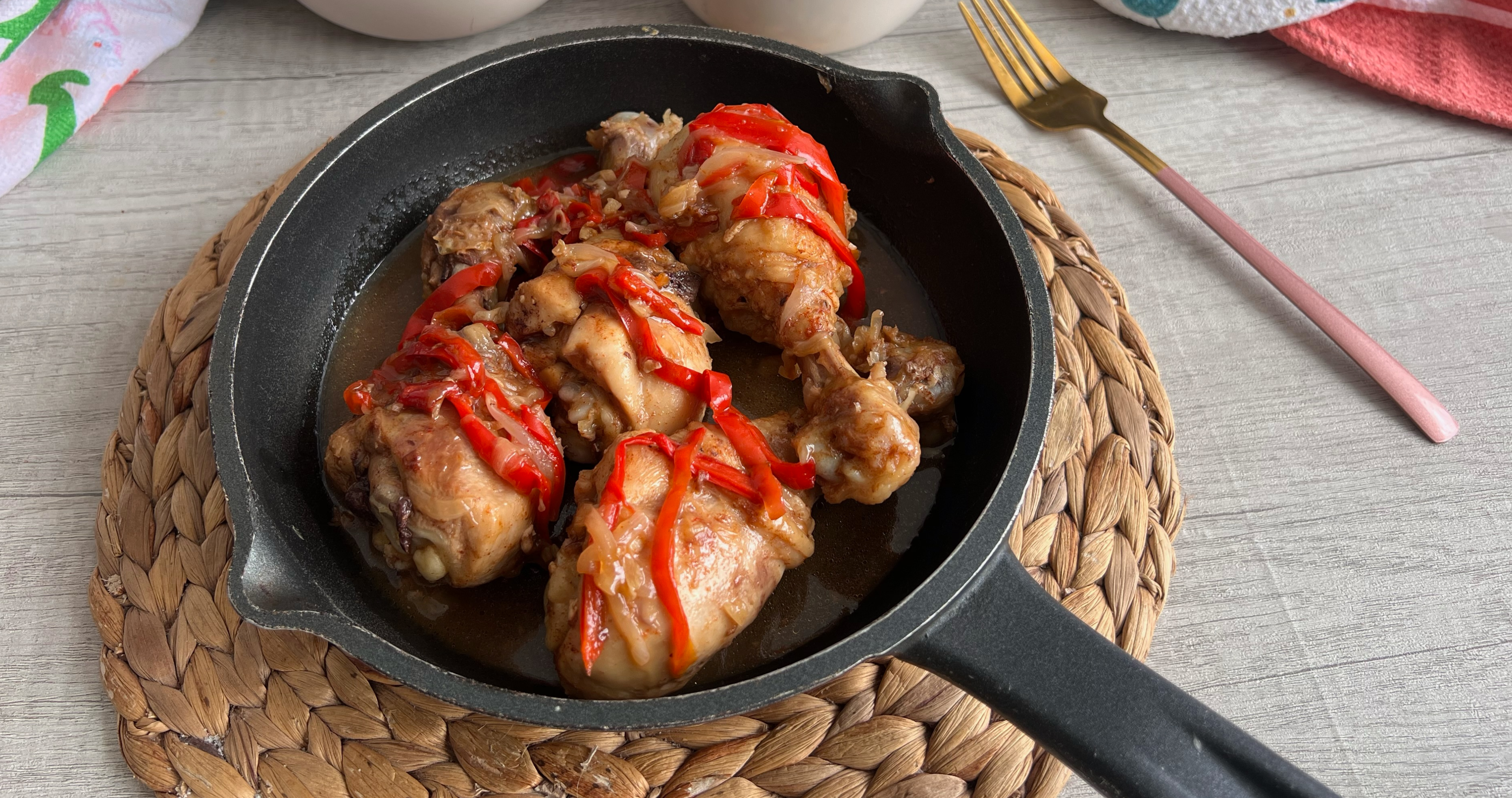 En una hora prepara este pollo en salsa de cerveza