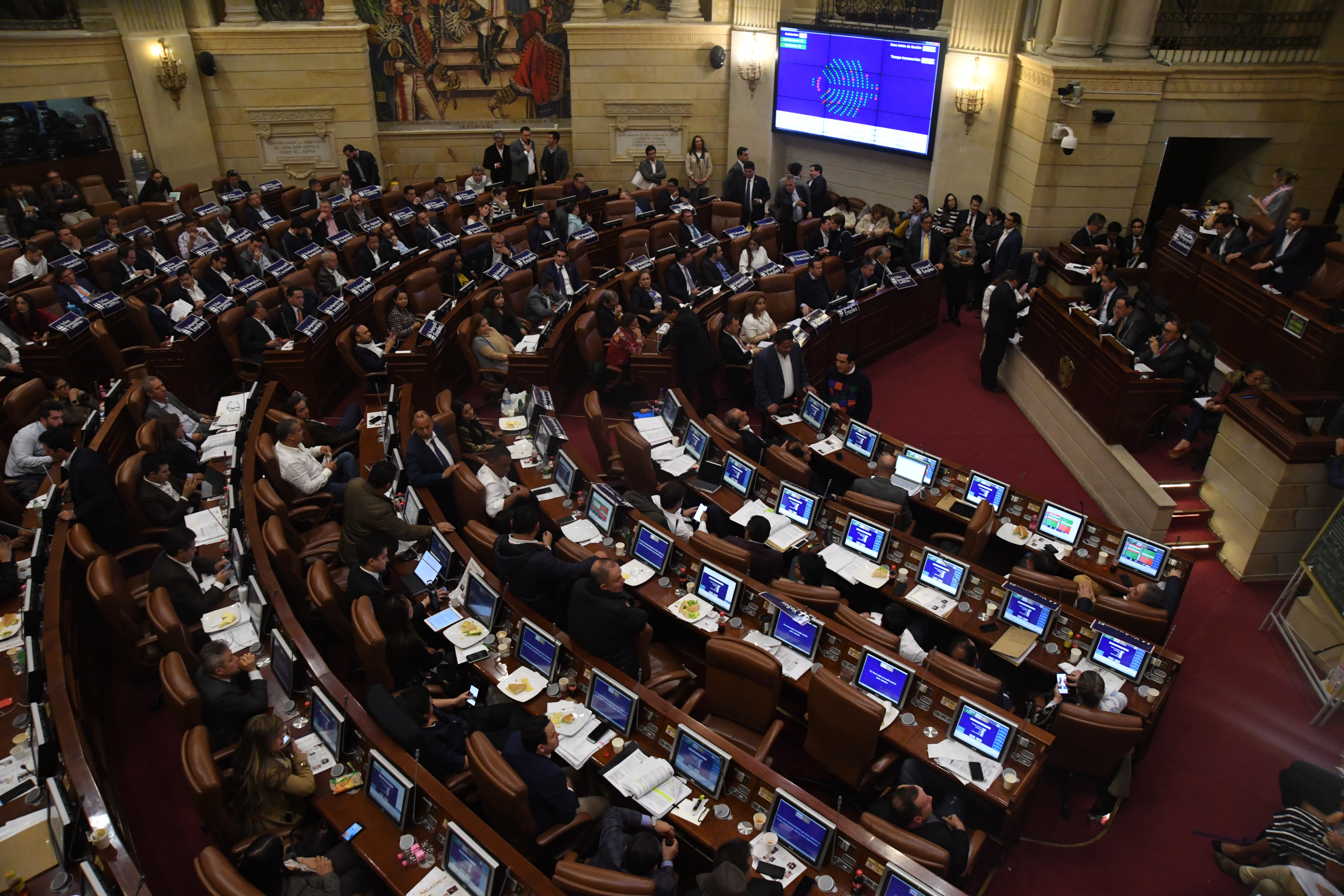 Los chicharrones económicos que deberá asumir el nuevo Congreso de la República