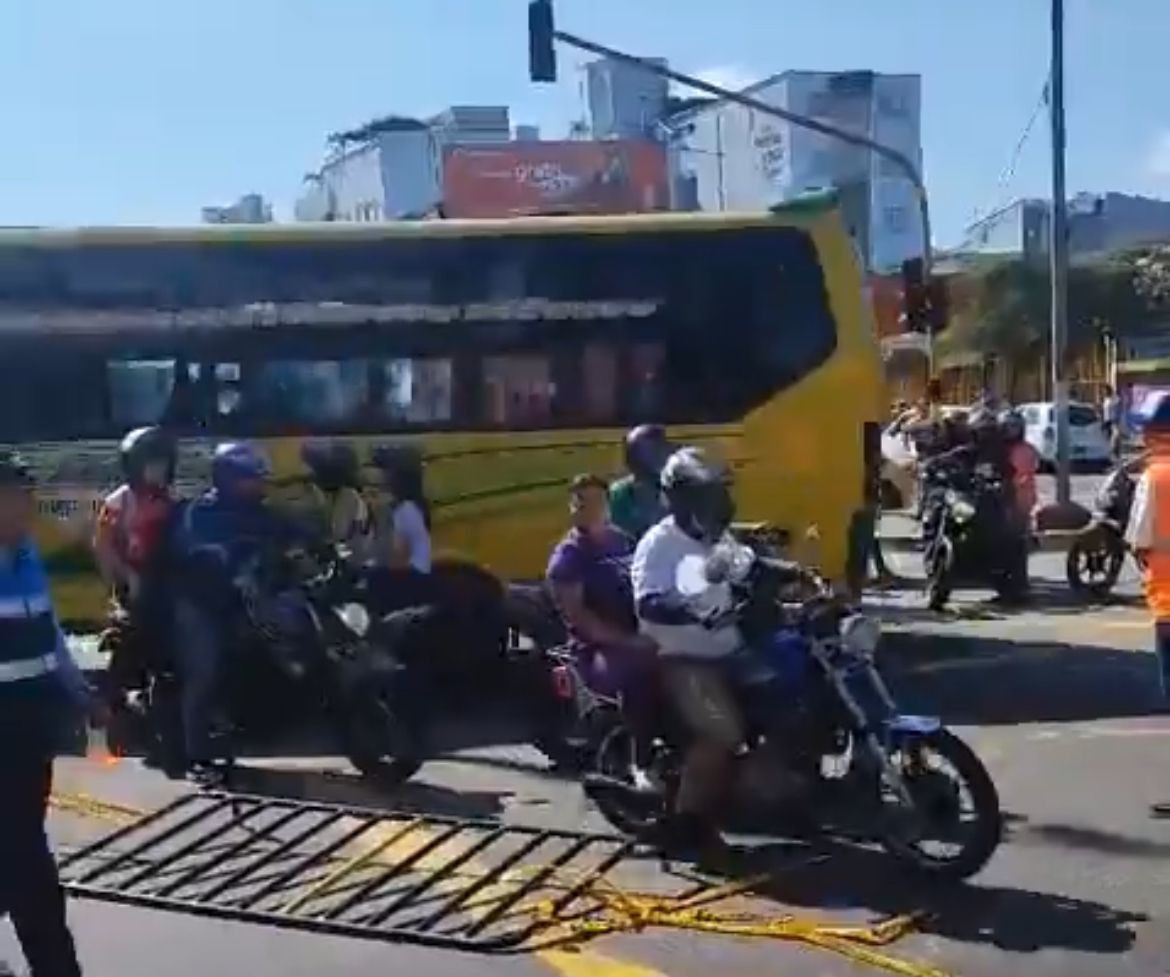 Motociclistas invadieron ruta de la media maratón de Bucaramanga