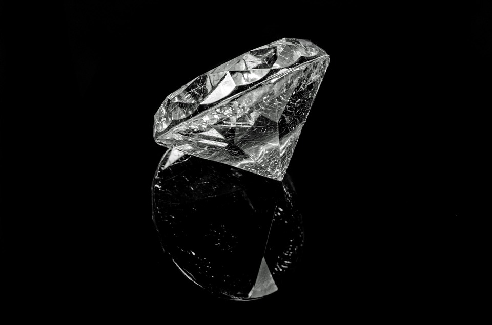 Los diamantes se pueden producir industrialmente y pronto estarán en tu celular