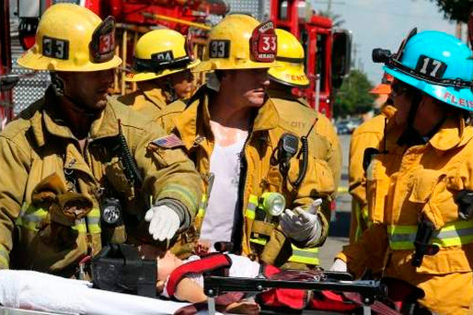 Hombre de 100 años atropella en Los Ángeles a 11 personas, incluidos 9 niños