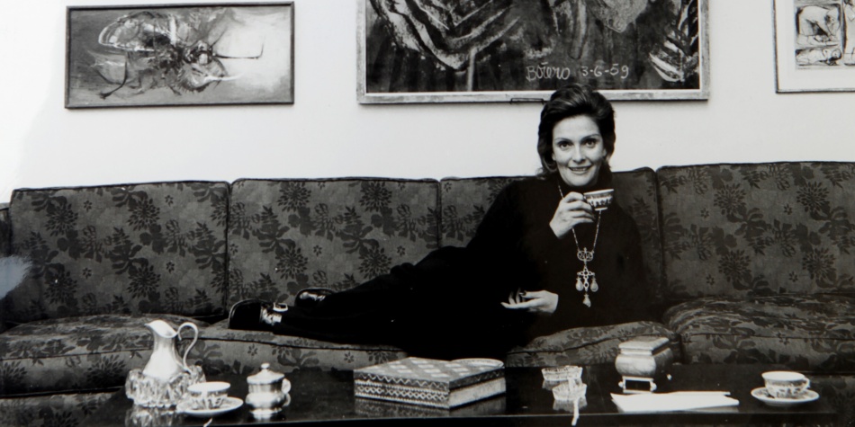 Gloria Valencia de Castaño, la mujer moñona