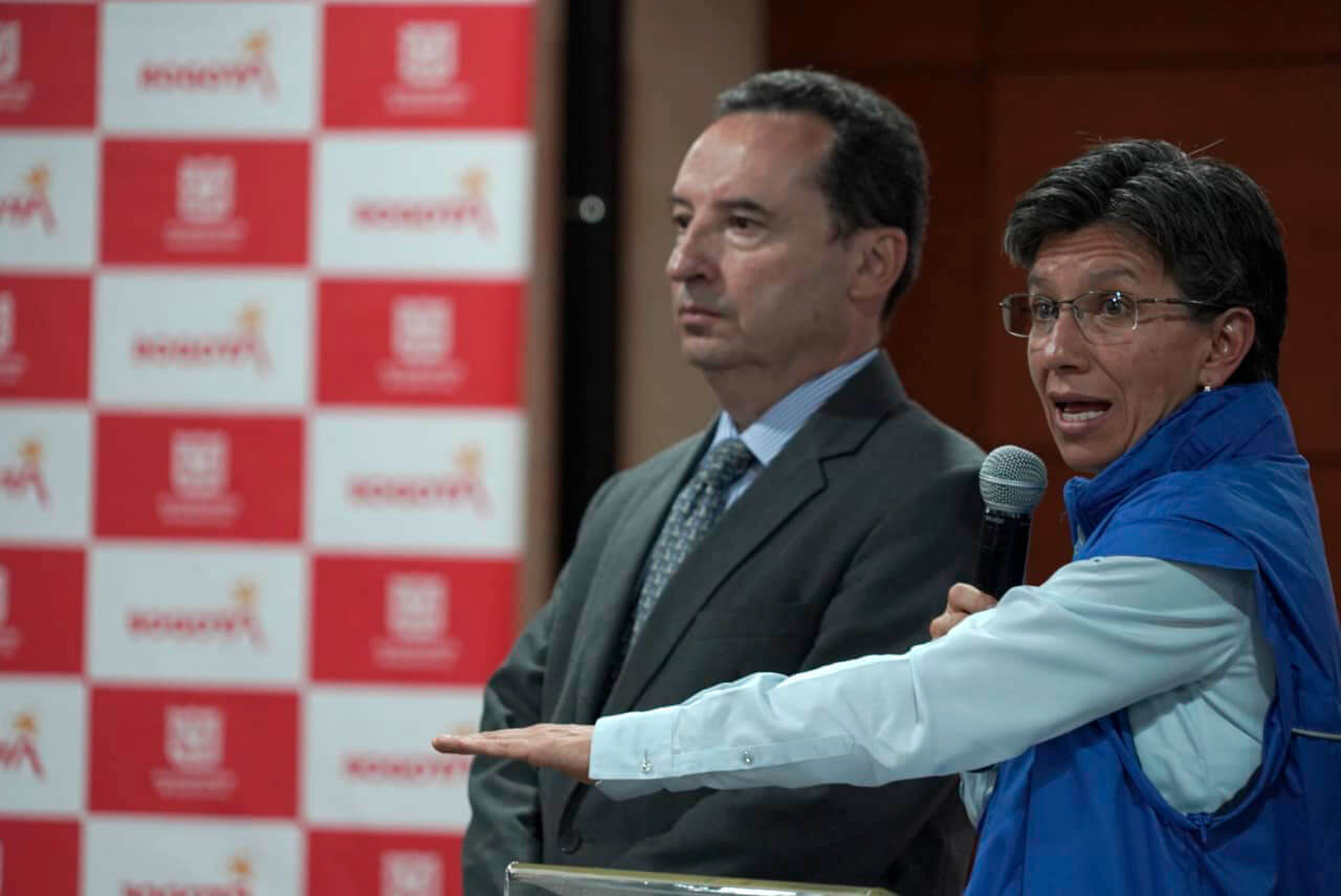Uribismo y Claudia López se sacaron chispas en debate en el Congreso