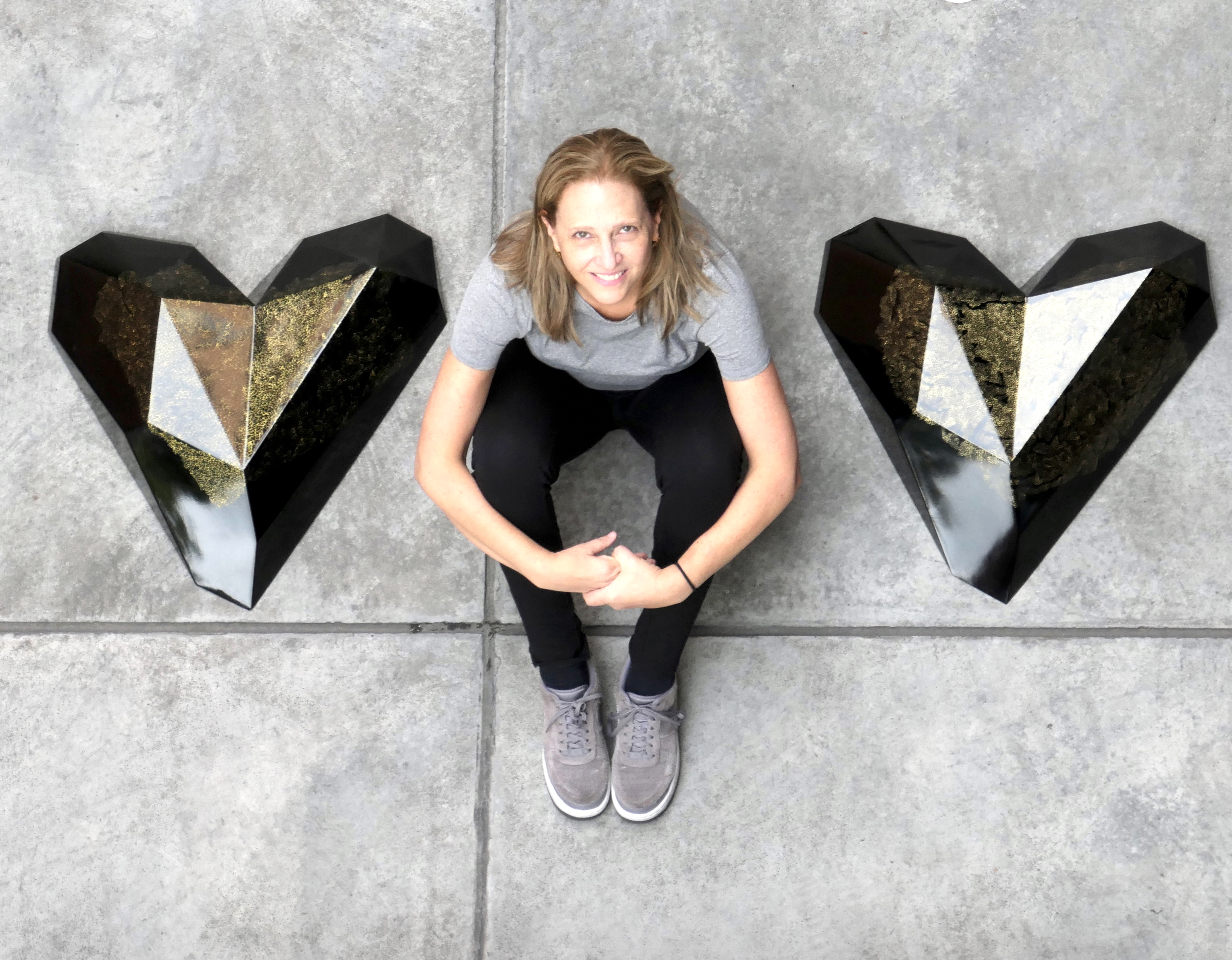 La artista plástica que plasma ideas y sentimientos a través de sus manos