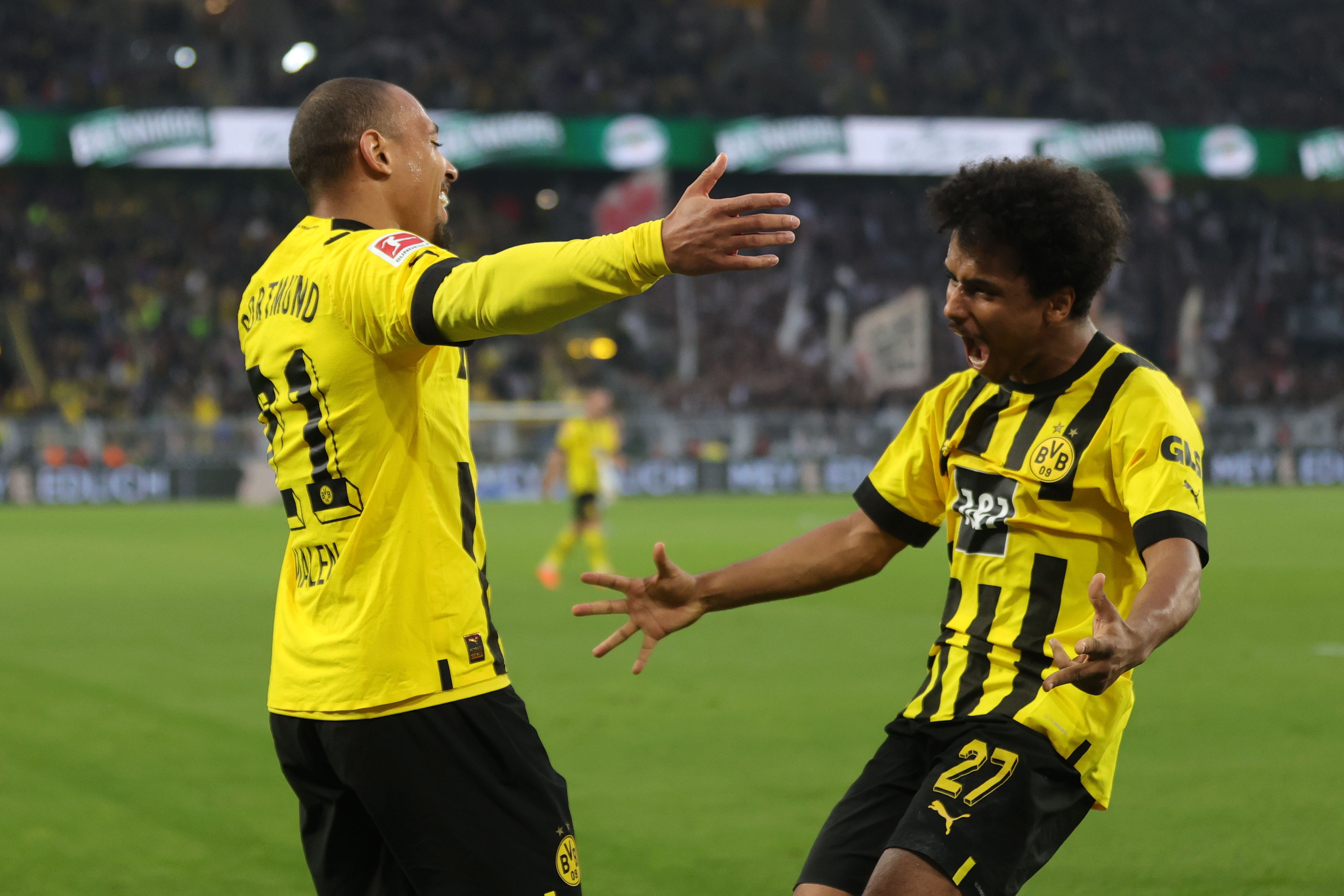 Borussia Dortmund aprovechó el resbalón de Bayern y es líder de la Bundesliga