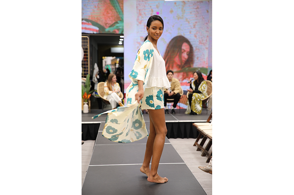 Lanzamiento de Arkitect bronzini finlandek coleccion CALA DE LA CRUZ