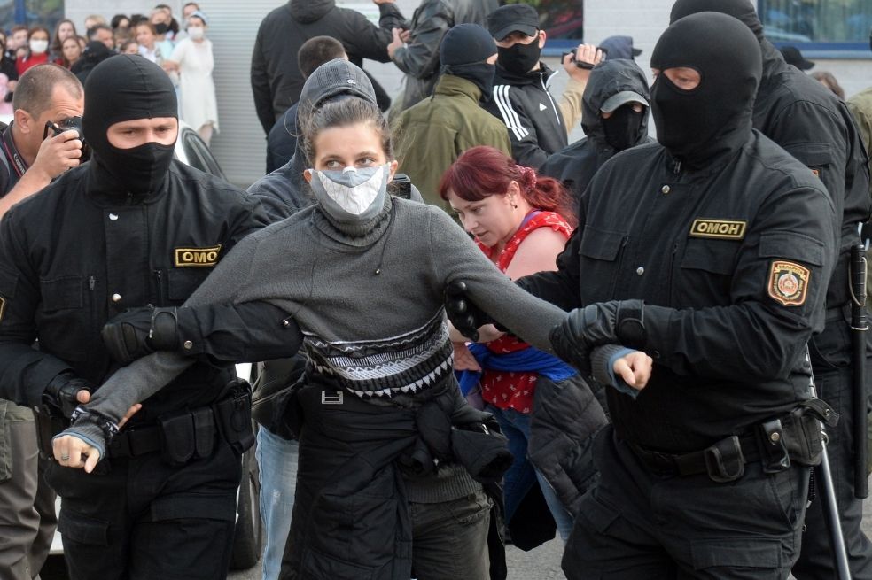 El lema de la convocatoria era "La marcha chispeante", y las asistentes iban vestidas con ropa brillante.
