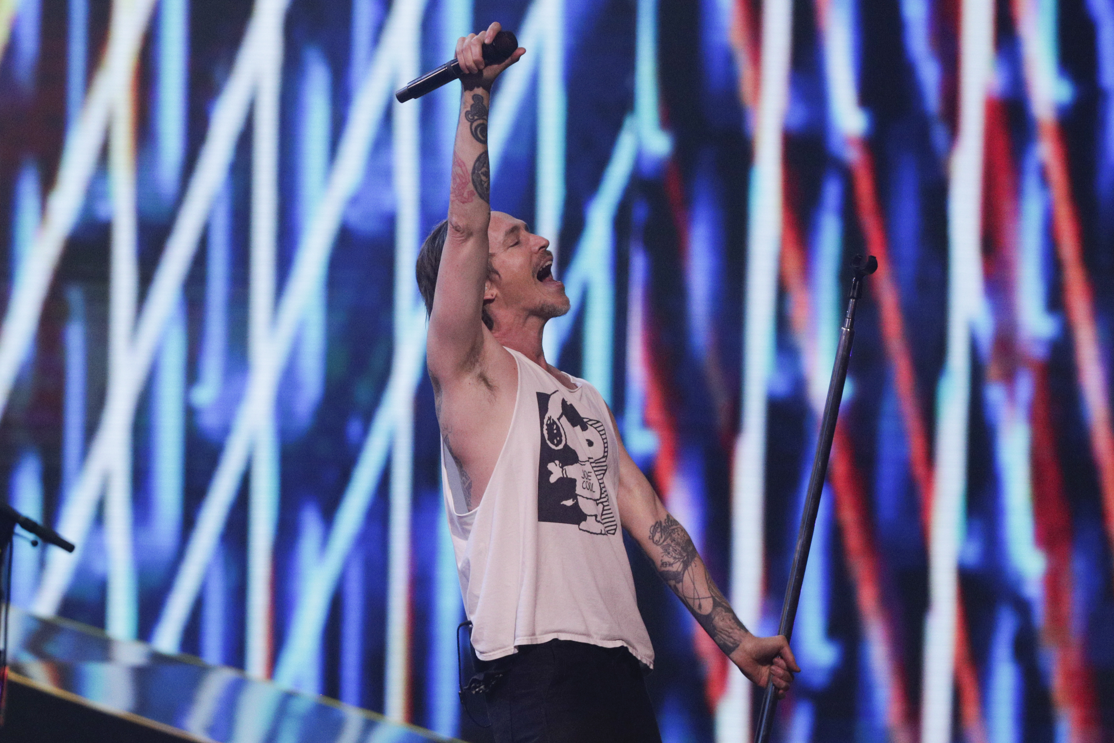 AME4489. VIÑA DEL MAR (CHILE), 27/02/2025.- El cantante Brandon Boyd, de la banda estadounidense de rock alternativo Incubus, se presenta durante el 64º Festival Internacional de la Canción de Viña del Mar este jueves, en el escenario de la Quinta Vergara en Viña del Mar (Chile). EFE/ Adriana Thomasa