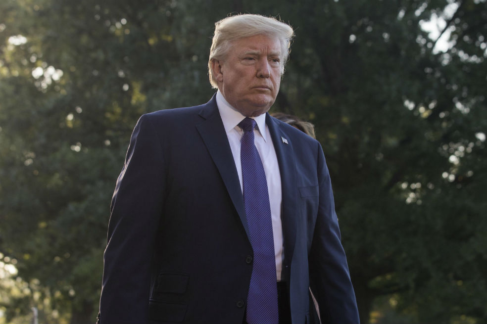 El presidente estadounidense antes de partir hacia Las Vegas, en la Casa Blanca. /EFE