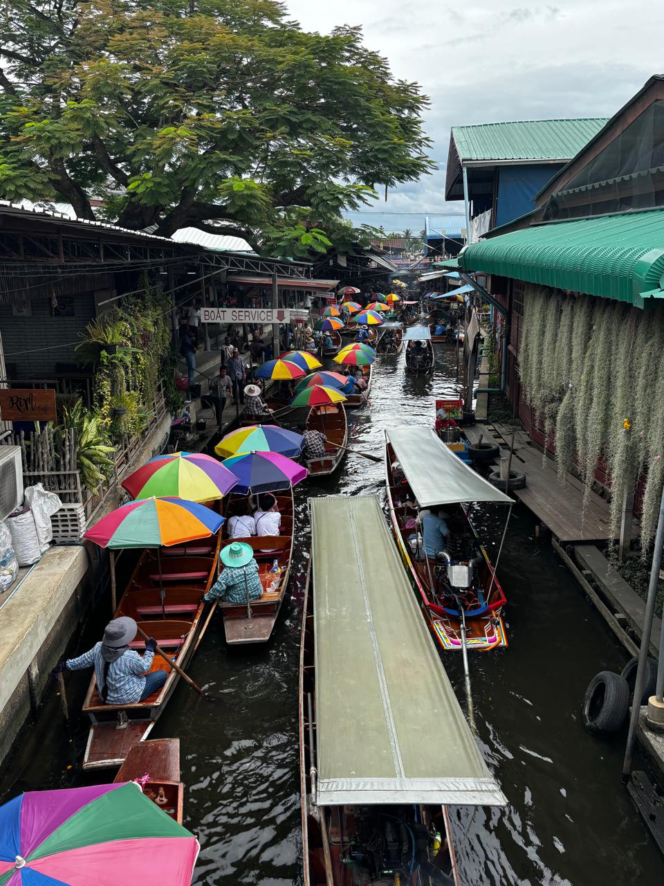 El Mercado Flotante de Damnoen Saduak, el más famoso y turístico de Tailandia.