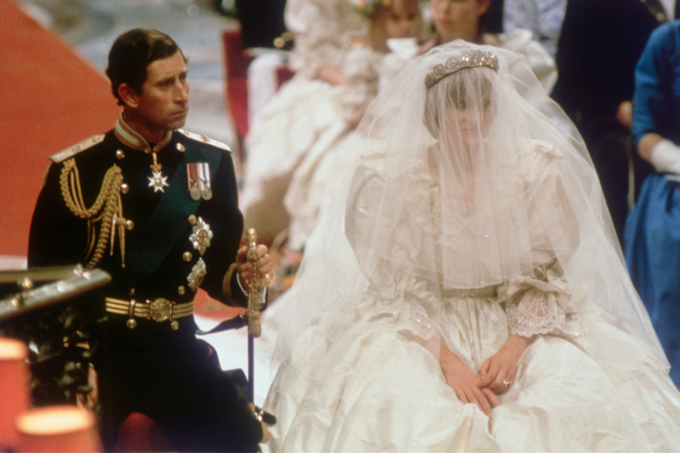 Lady Di y el príncipe Carlos: el cuento de hadas que terminó en divorcio y tragedia. 40 años después del enlace matrimonial