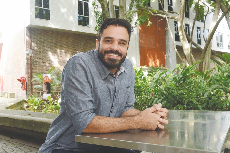 Jean Paul Mejía es licenciado en lenguas modernas y ha trabajado en la Universidad Pontificia Bolivariana durante 15 años. / Luis Benavides - El Espectador