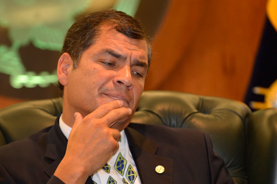 Rafael Correa se disculpa con la comunidad homosexual