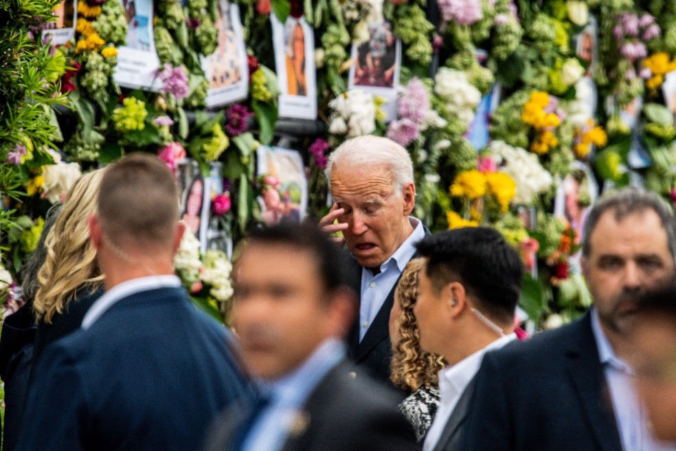 Derrumbe edificio en Miami visita Biden