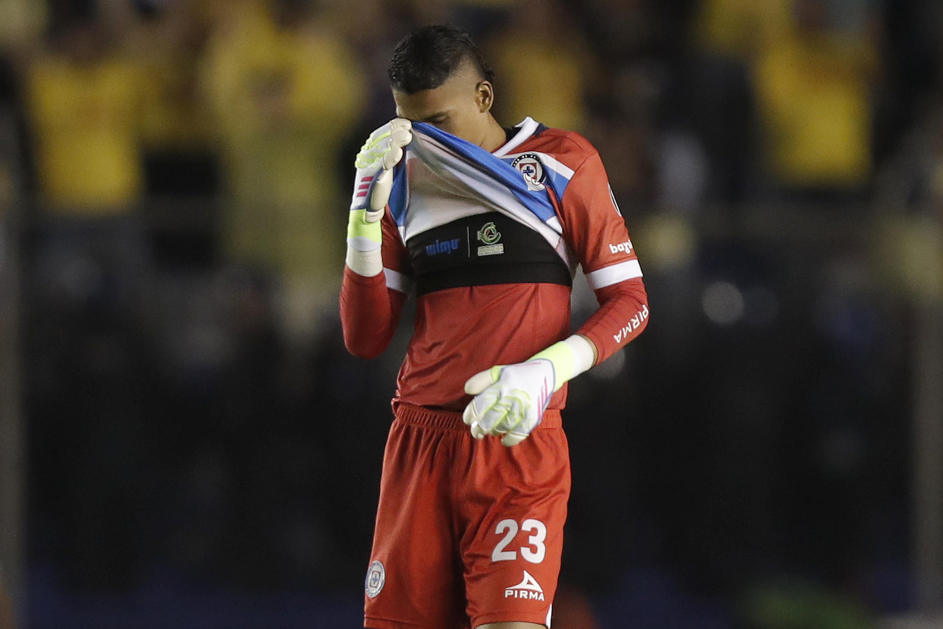 Confirmaron cuánto tiempo estará Kevin Mier por fuera, tras la brutal patada en México