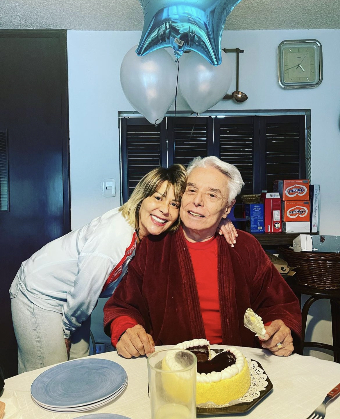 Enrique Guzmán junto a su hija Alejandra