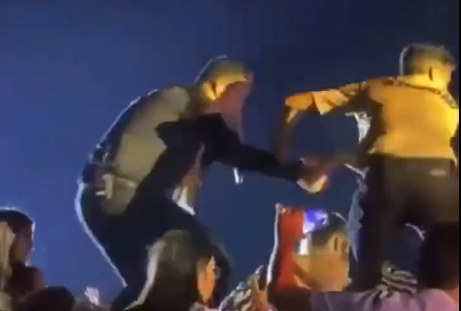 Video: Yeison Jiménez tuvo que terminar concierto por una presunta balacera