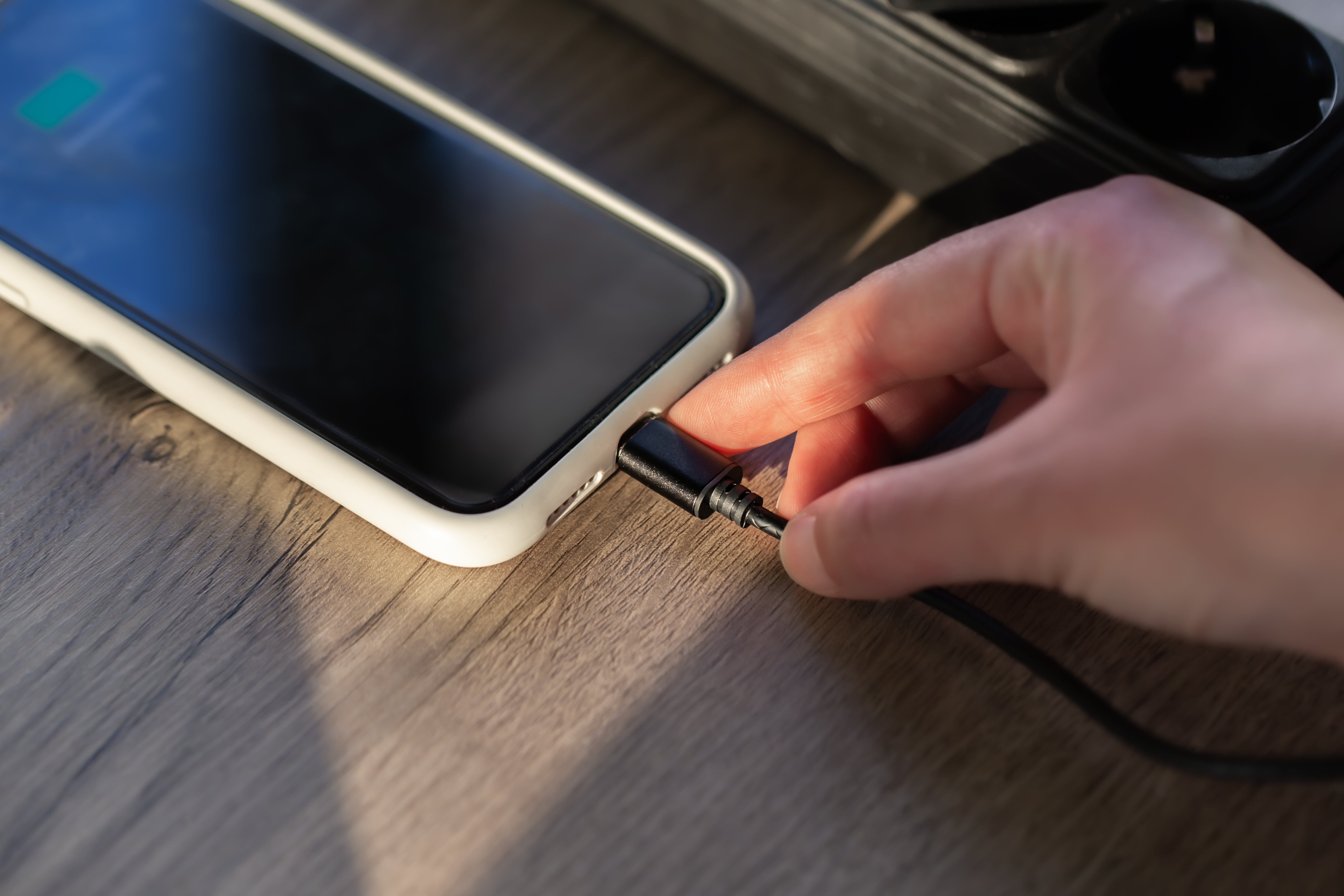 ¿La carga rápida daña la batería del celular? Un experimento pone en duda esto