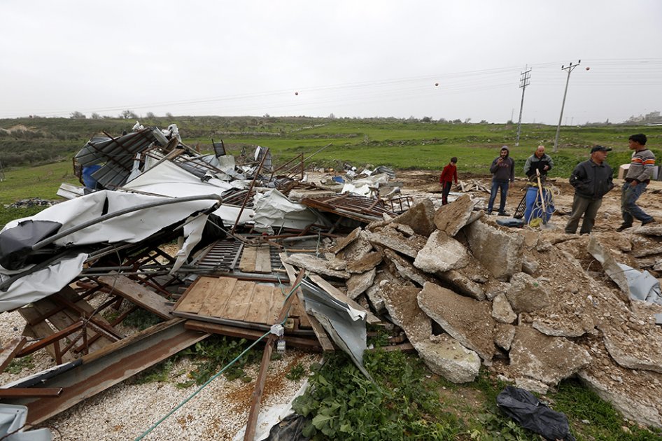 Palestinos se vacían el bolsillo para levantar casas demolidas de atacantes
