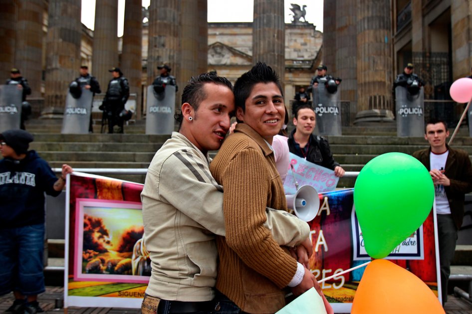 Unión marital de hecho sería la nueva salida para los homosexuales