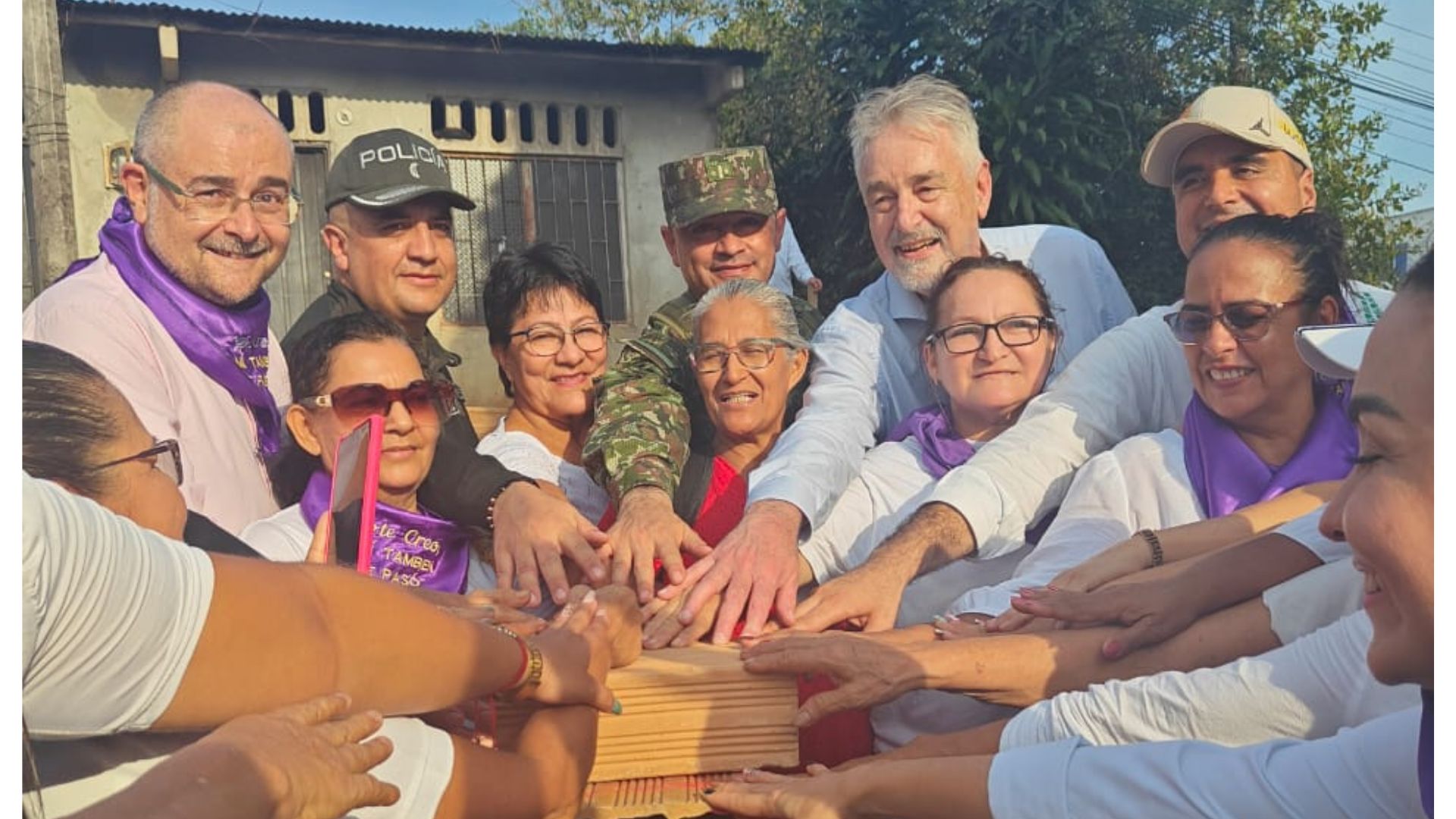 Hoy se puso el primer ladrillo para la construcción de la Casa de la Mujer en el Caguán