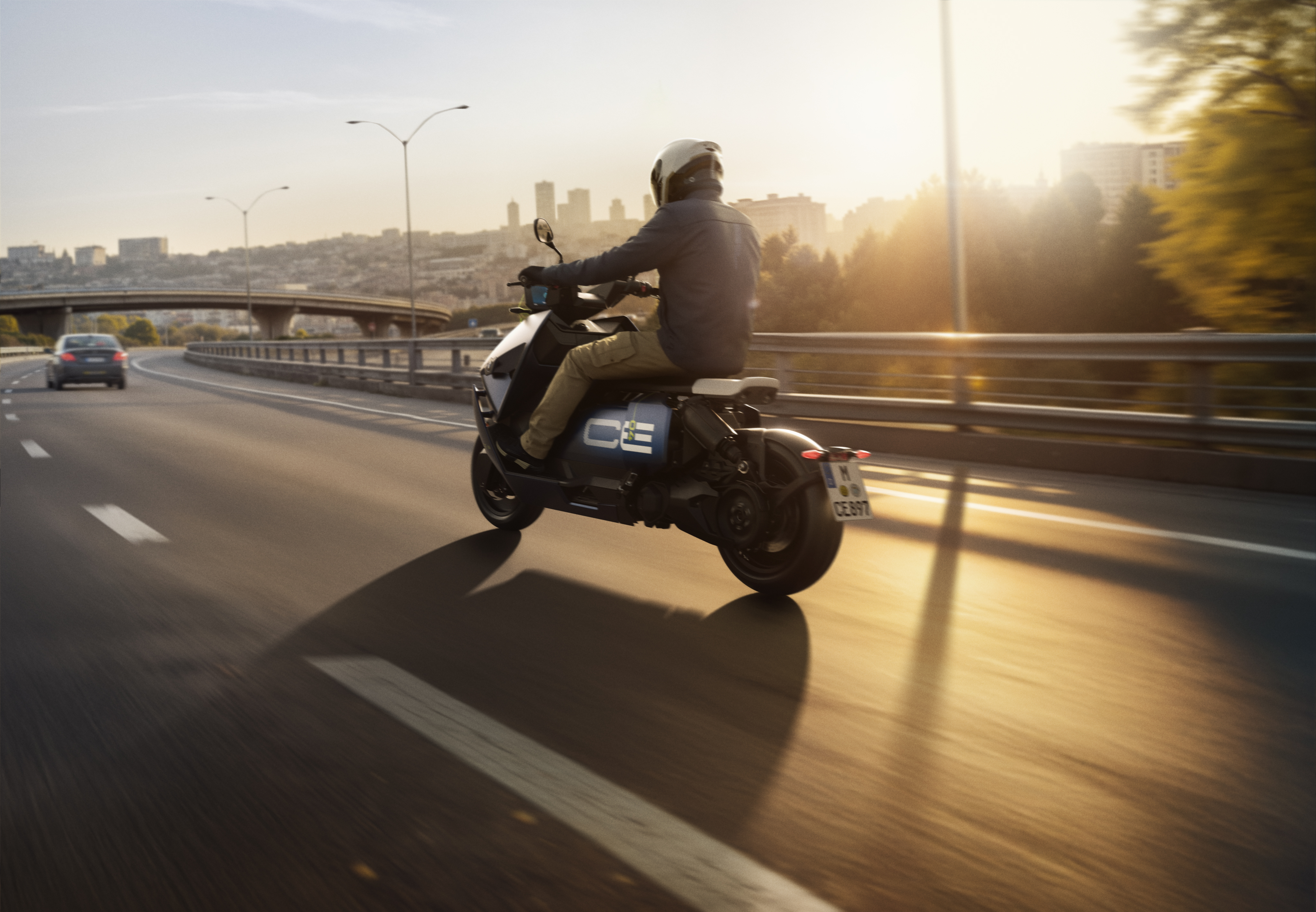 BMW Motorrad presenta el nuevo CE 04
