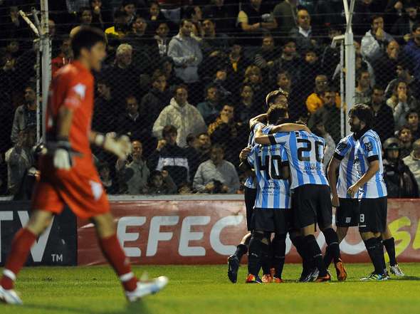 Racing logró su primera victoria del Apertura 2013