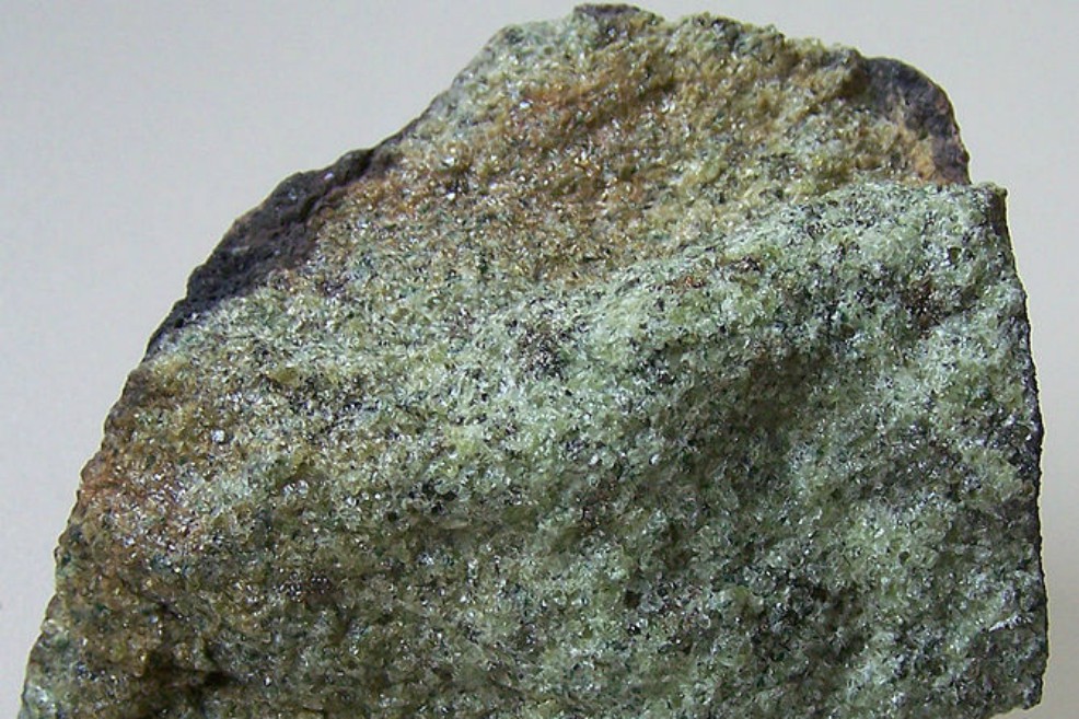 Se descubre el elemento que faltaba en la composición química de la corteza terrestre