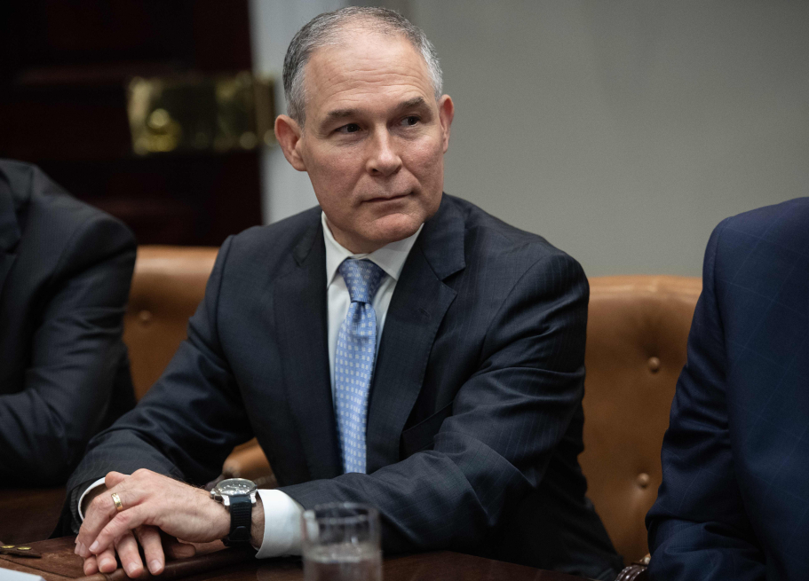 Otro echado de la Casa Blanca: el jefe de la Agencia Ambiental