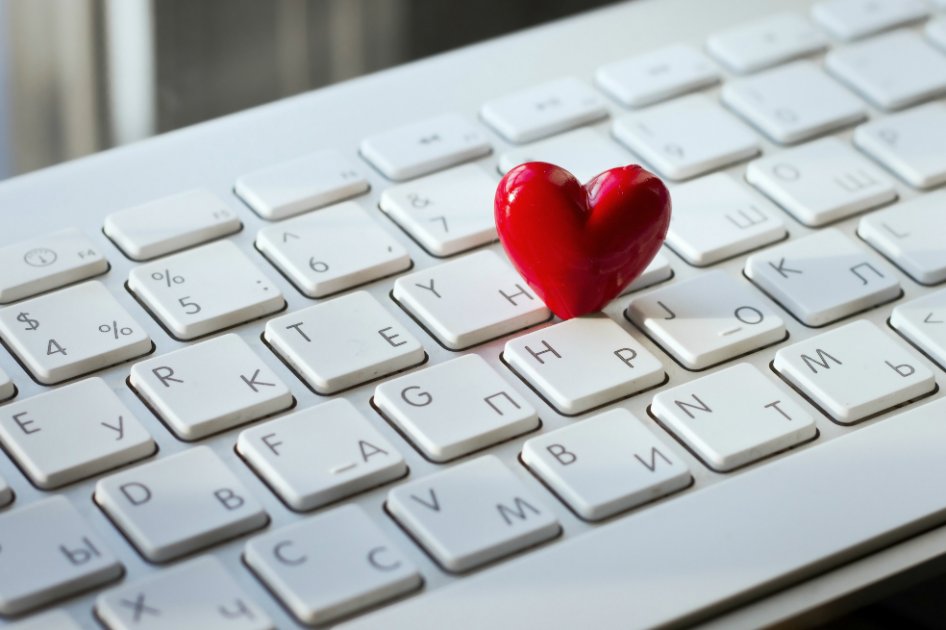 Horas extras, enemigas del corazón