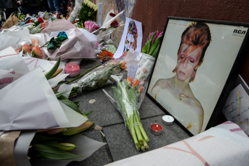 Emotivos homenajes a David Bowie tras su muerte