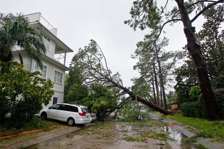Huracán «Isaac» pierde intensidad y se transforma en tormenta