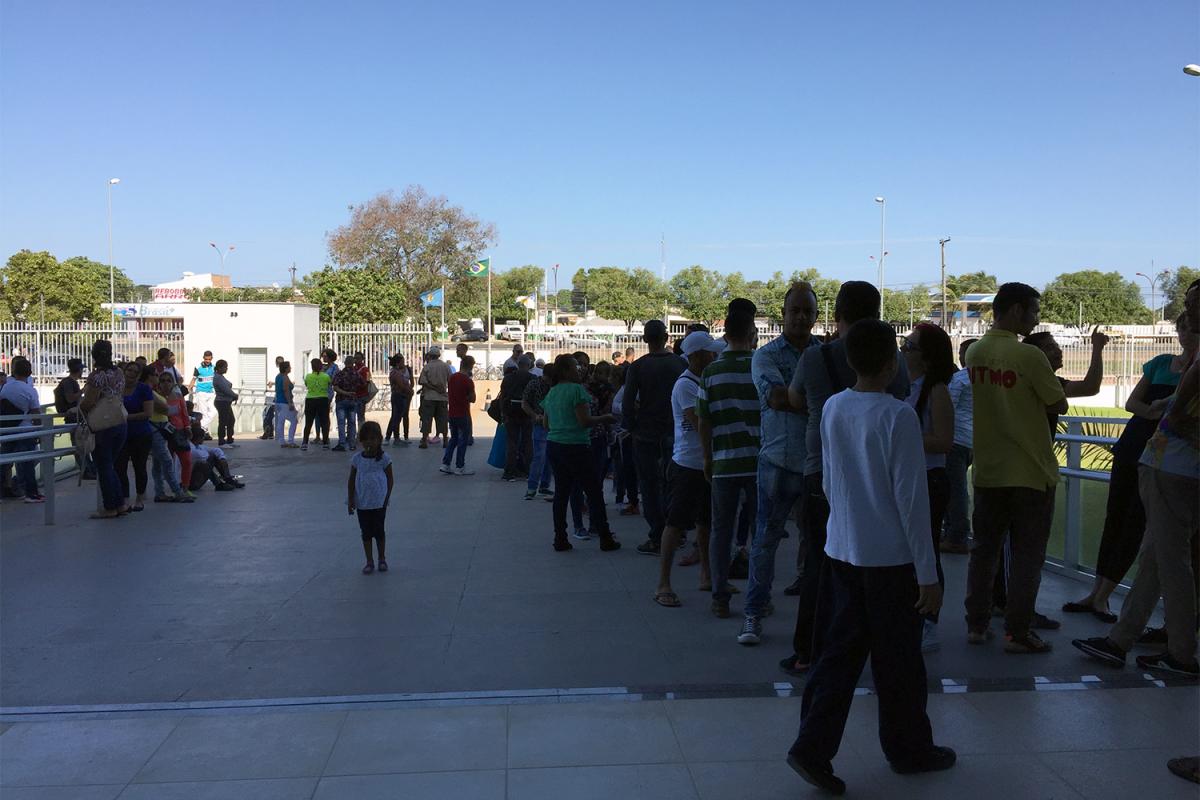 Así se preparan venezolanos para paro de 48 horas