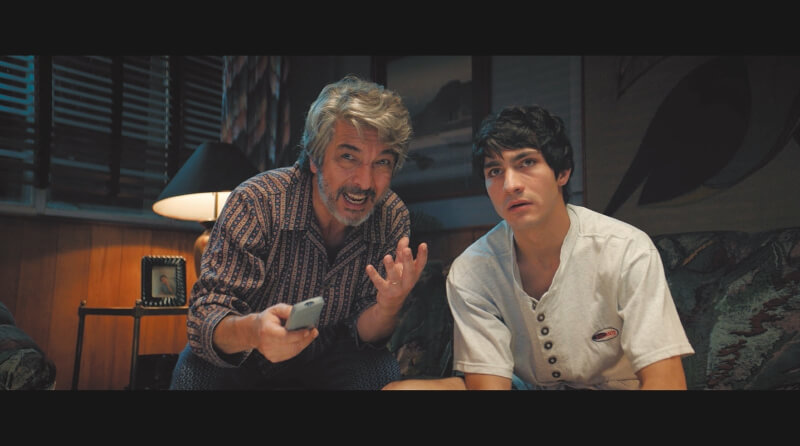  Fotograma de la película “La odisea de los giles”, en la que Ricardo Darín y su hijo, Chino Darín, participan como actores y el primero también como productor.  / Cortesía Festival de San Sebastián