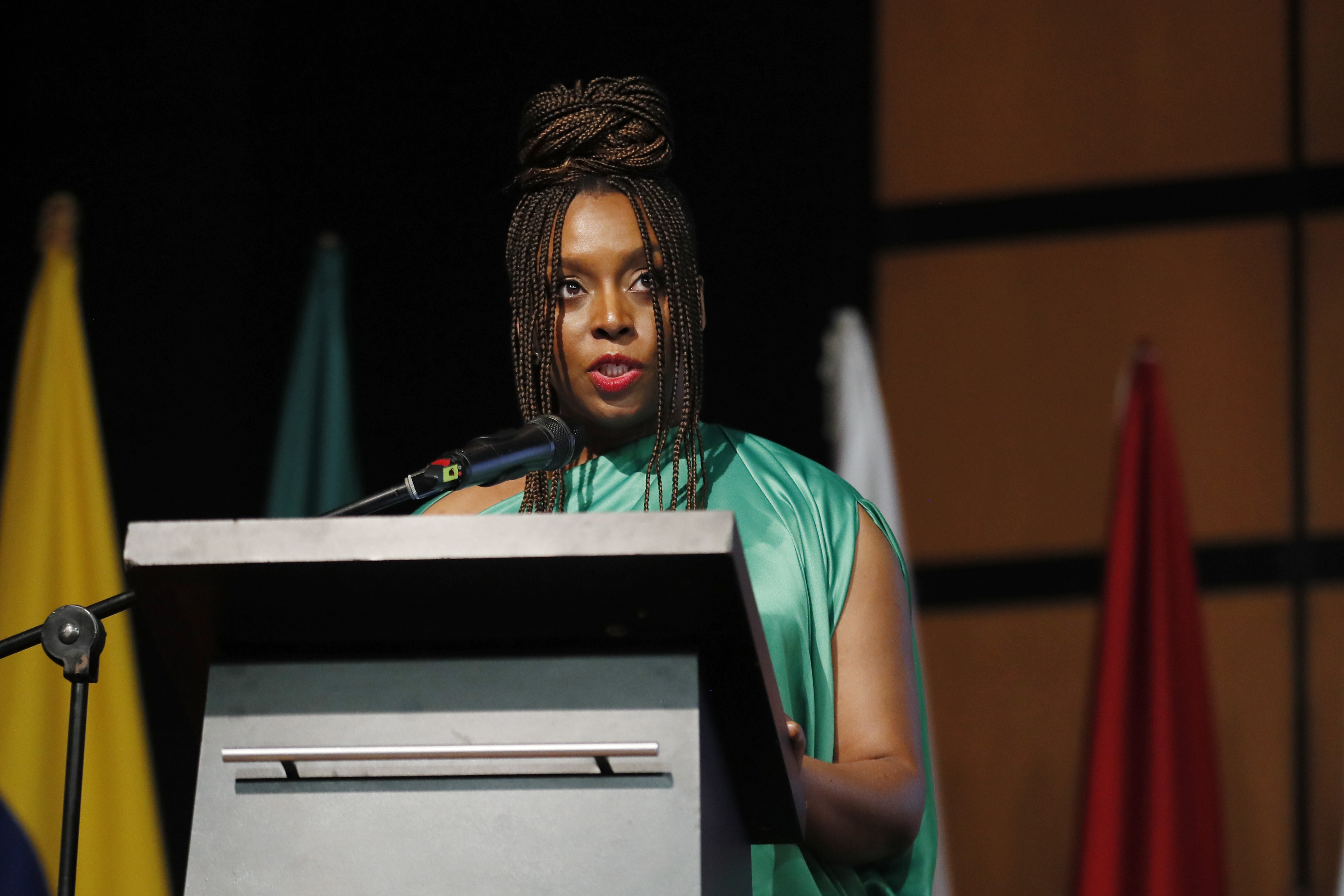 “¿Qué parte de los sueños de una mujer son realmente suyos?”: Chimamanda Ngozi