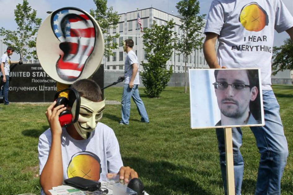 Snowden sigue «perdido» en el aeropuerto de Moscú