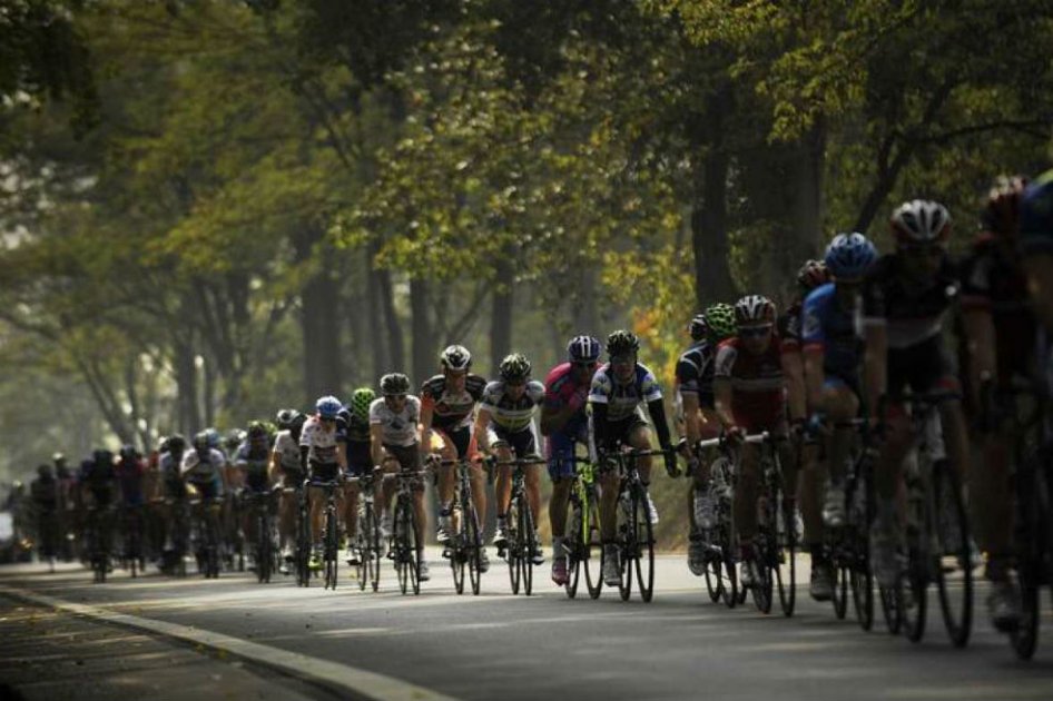 Unión Ciclista Internacional examinó ciclas antes de prueba ciclista La Mediterránea. Foto: AFP