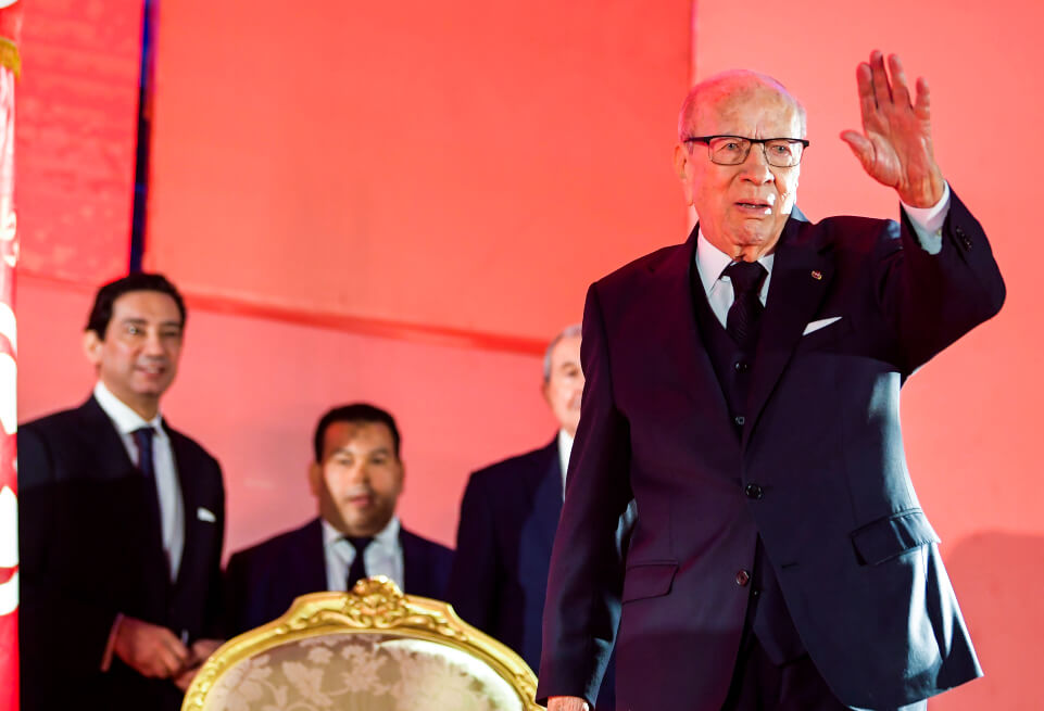 La muerte del Presidente de Túnez no detiene la transición en ese país