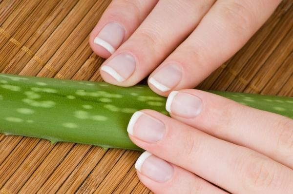 Truco natural para fortalecer las uñas con sábila. Así las tendrás más saludables