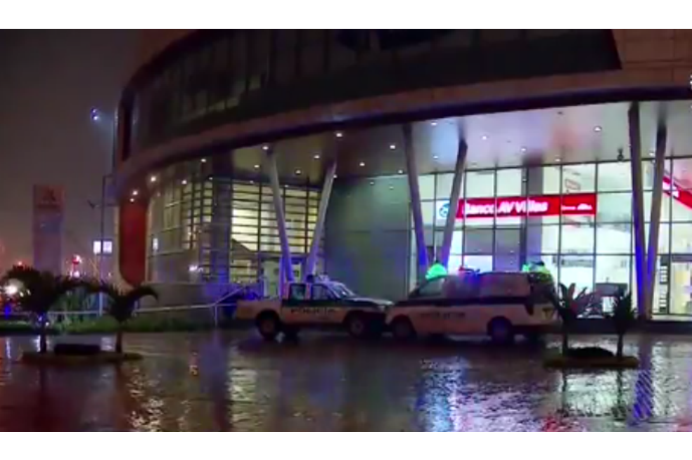 Joven fue asesinado a las afueras del centro comercial Titán Plaza