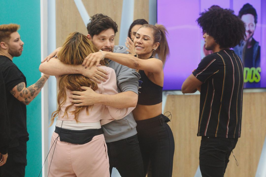 Participante de ‘La casa de los famosos’ se casa: entre lágrimas dio el “sí”