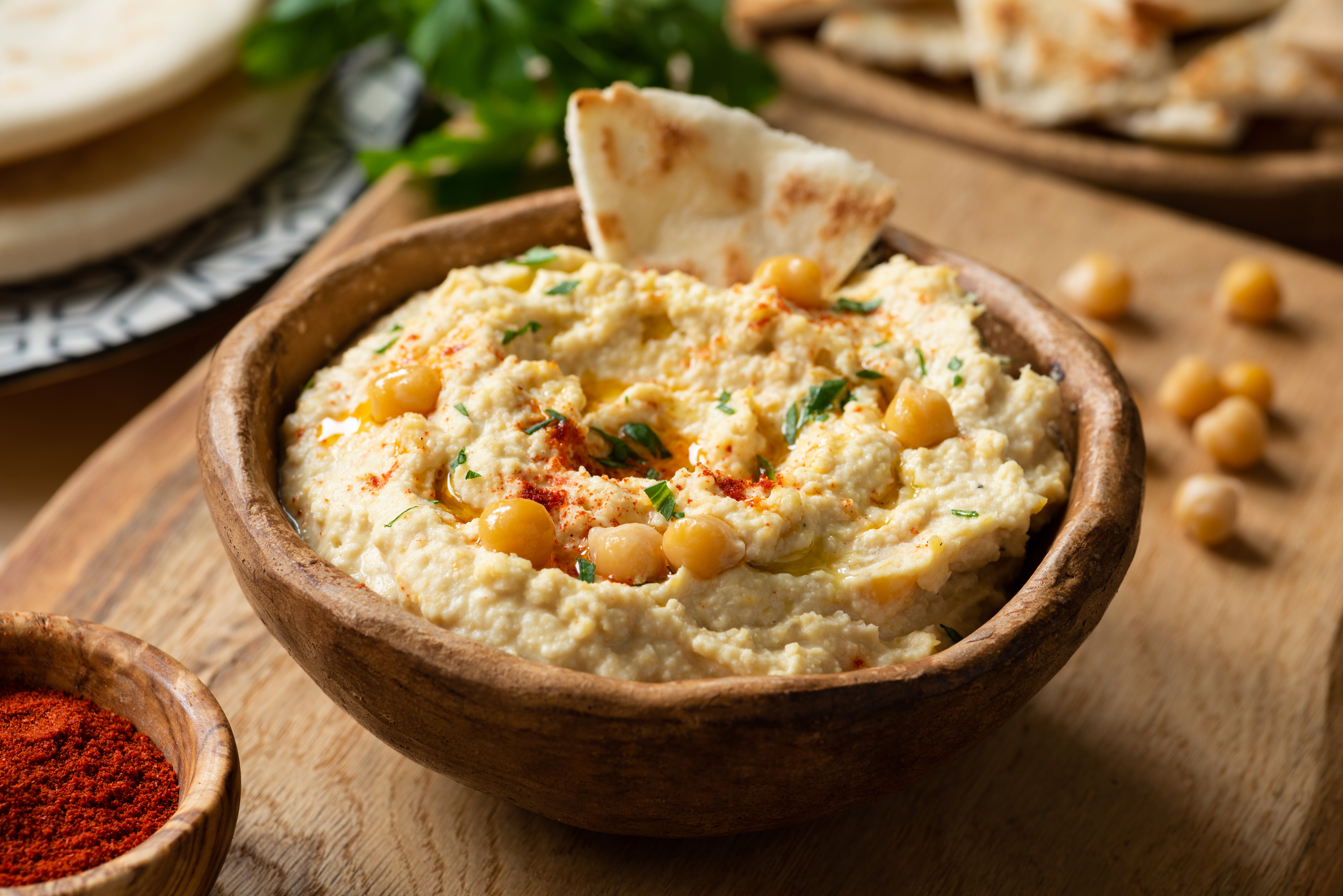 El secreto para un hummus de garbanzos súper cremoso