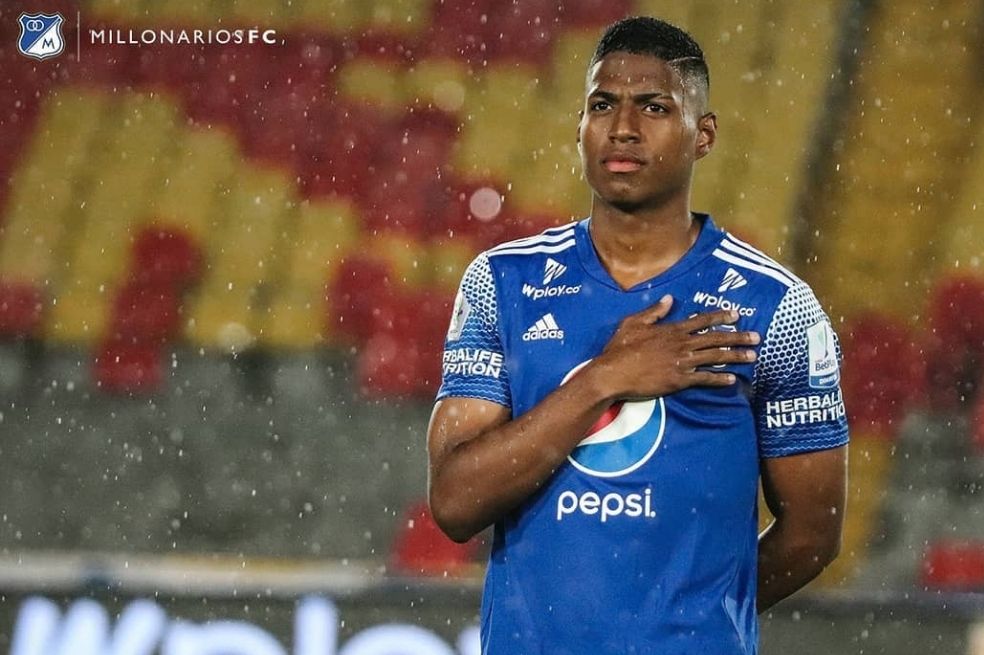 Ya es oficial: Emerson Rodríguez volverá a vestir los colores de Millonarios